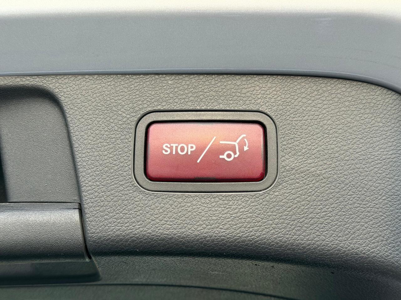 MERCEDES GLA 200D PREMIUM AMG 4 MATIC