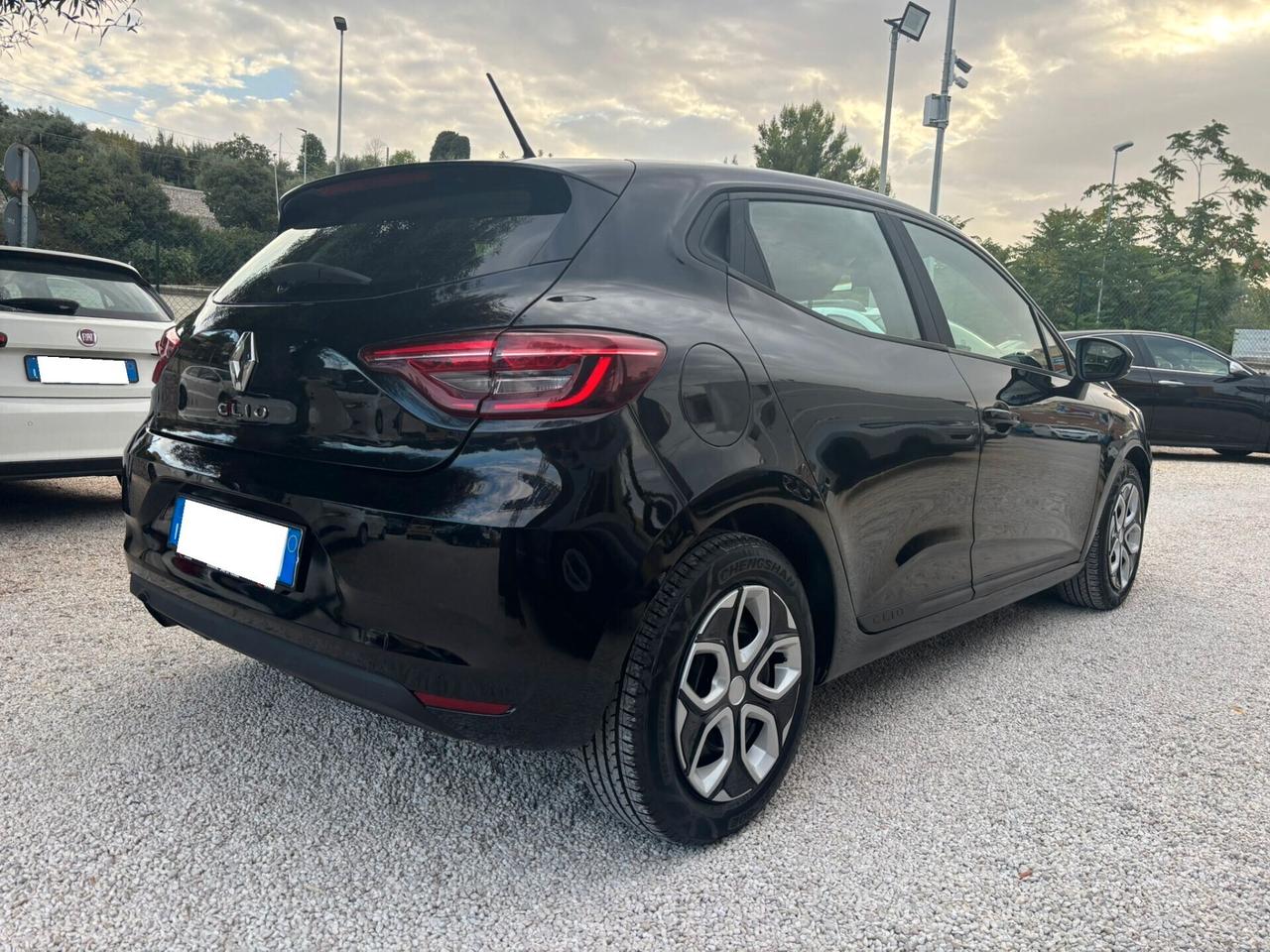 RENAULT CLIO 1.0 B/GPL - 2021