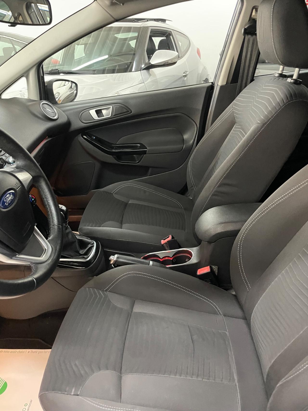 Ford Fiesta 1.5 TDCi 75CV 5 porte Titanium