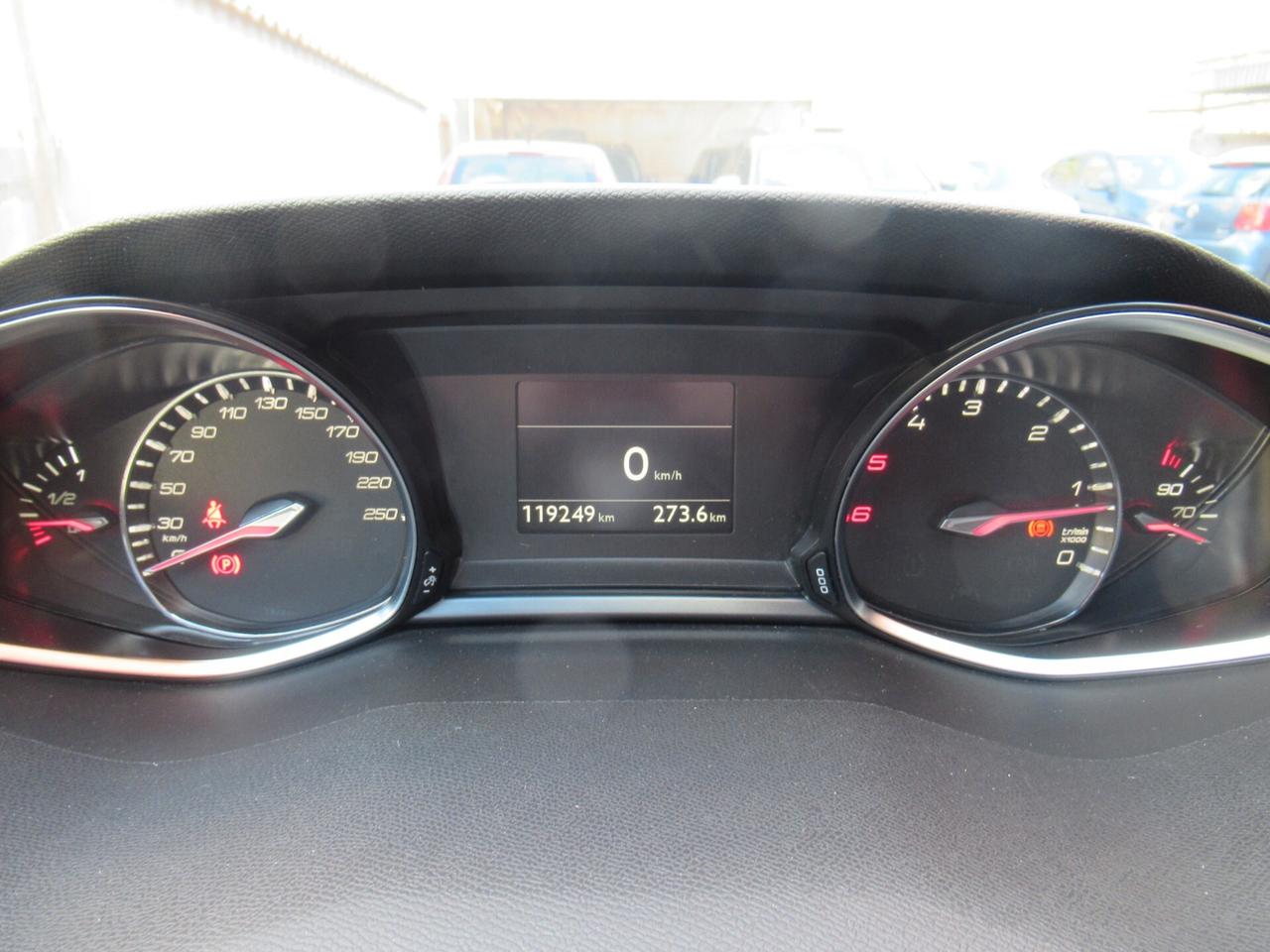 Peugeot 308 BlueHDi 130 S&S Business