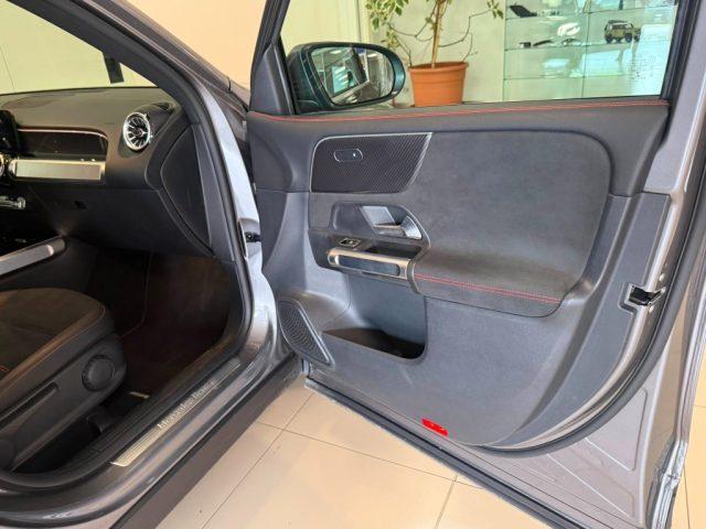MERCEDES-BENZ GLB 180 d Automatic Sport