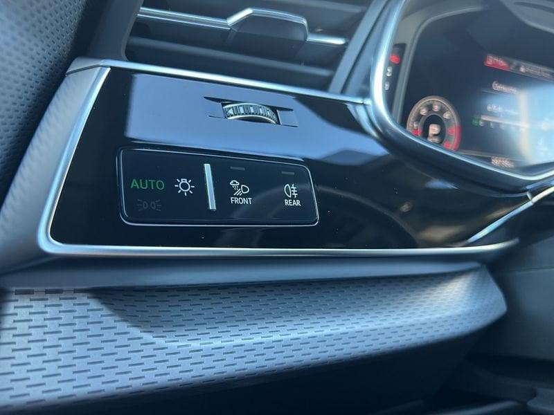 Audi Q8 Q8 3.0 tdi mhev S line edition quattro 286cv tiptronic
