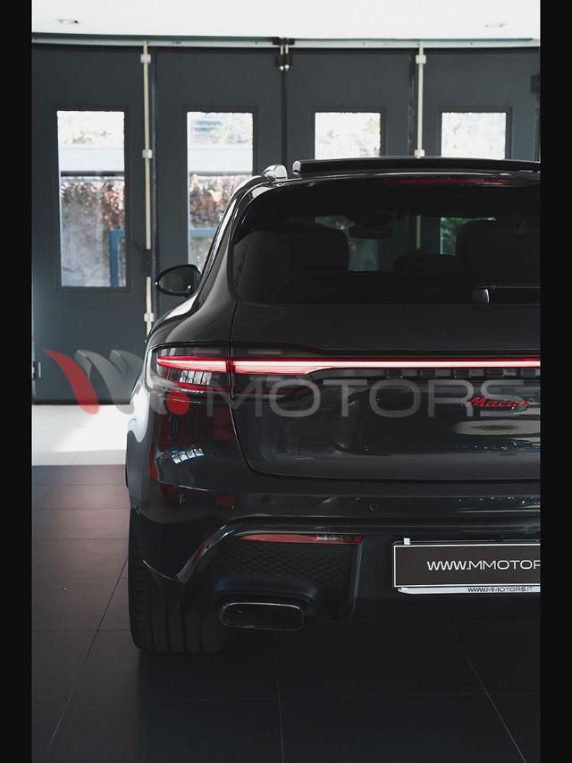PORSCHE Macan 2.0