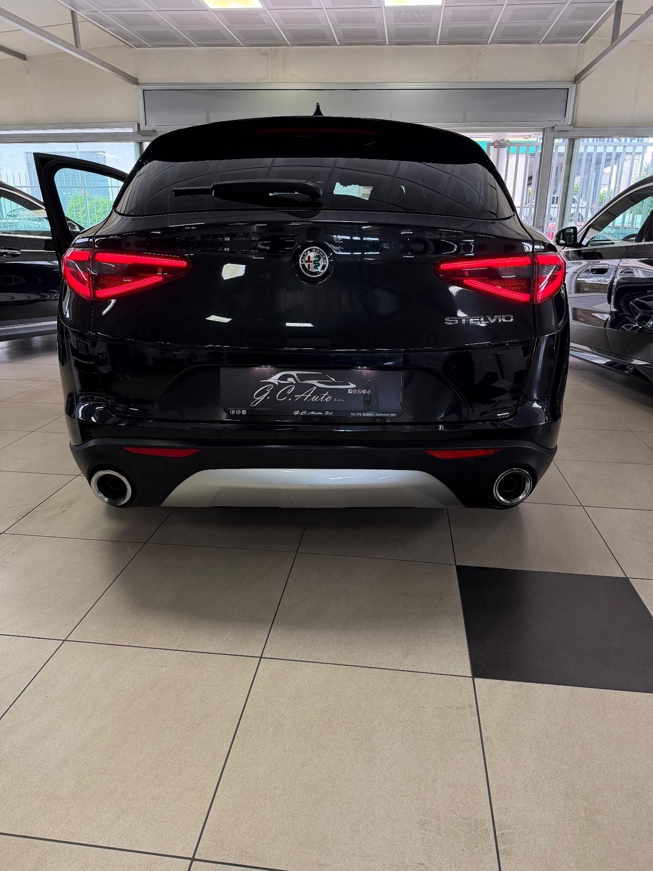 Alfa Romeo Stelvio 2.2 Turbodiesel 160 CV AT8 RWD 2021
