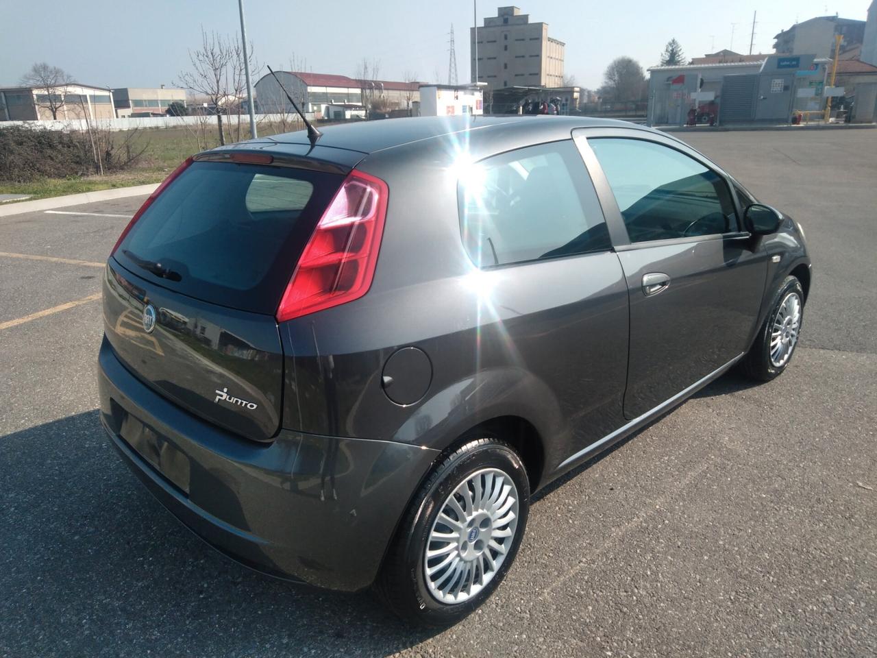 Fiat Grande Punto 1.2 65cv 3 porte Dynamic x neopatentati