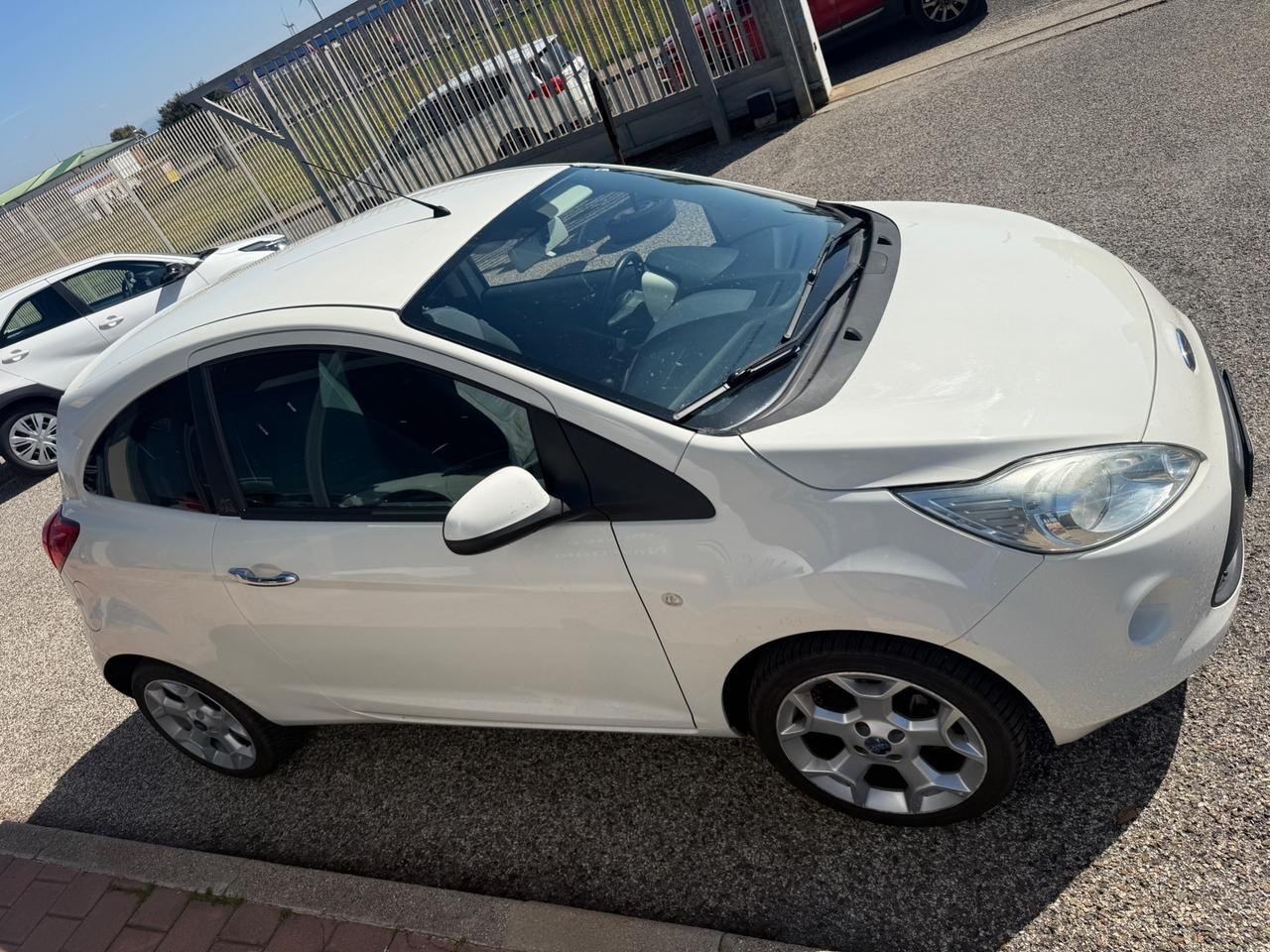 Ford Ka 1.2 8V 69CV Titanium 45000km REALI