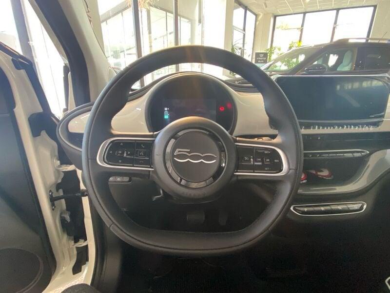 FIAT 500 500e Berlina 42 kWh Icon