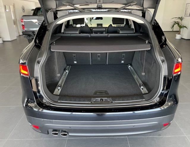 JAGUAR F-Pace 2.0 D 180 CV R-Sport OPERATORE DEL SETTORE