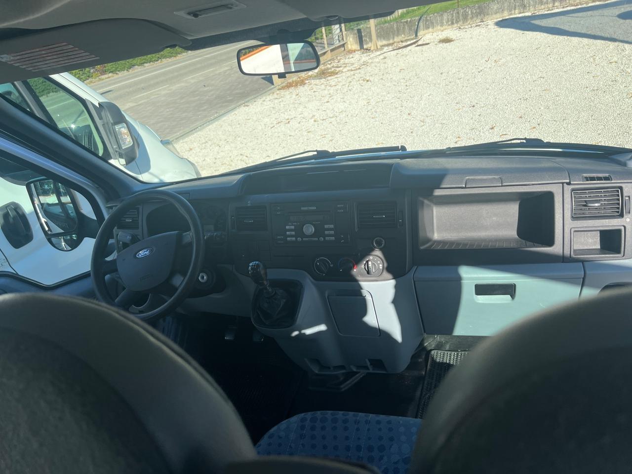 Ford Transit Doppia Cabina Con Cassone Fisso 7 Post MOT. NUOVO