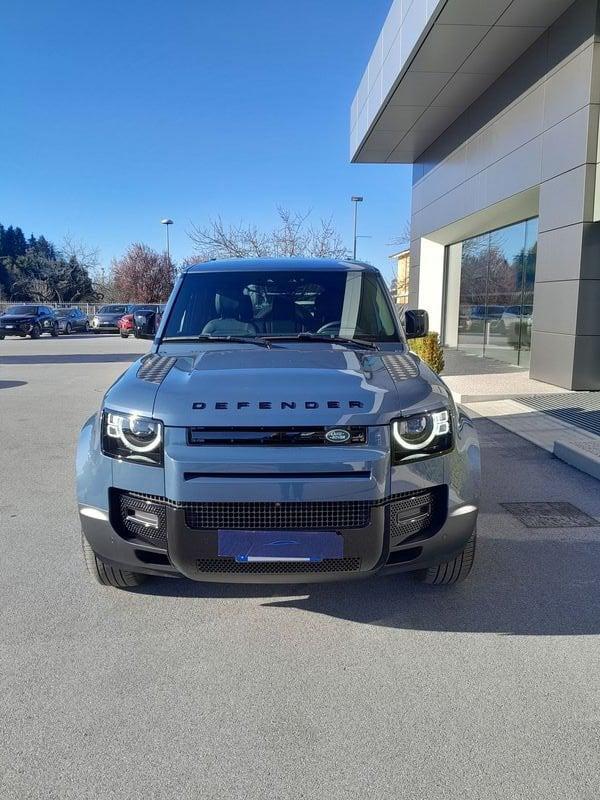 Land Rover Defender 3.0D I6 200 110 X-DYNAMIC SE AWD 7POSTI