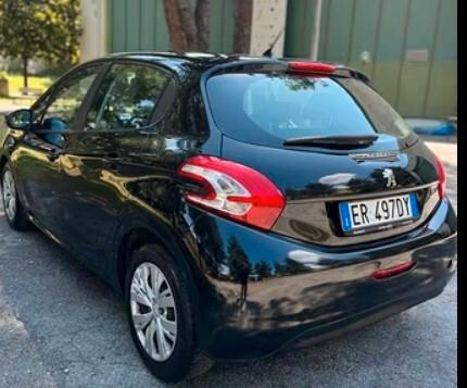 Peugeot 208 1.6 e-HDi 92 CV Stop&Start 5 porte Active