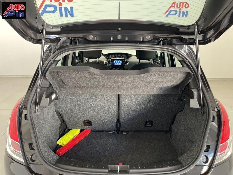 Lancia Ypsilon 1.0 FireFly 5 porte S&S Hybrid Gold *Display*