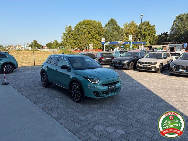FIAT 600 Hybrid DCT MHEV La Prima ANCHE NEOPATENTATI