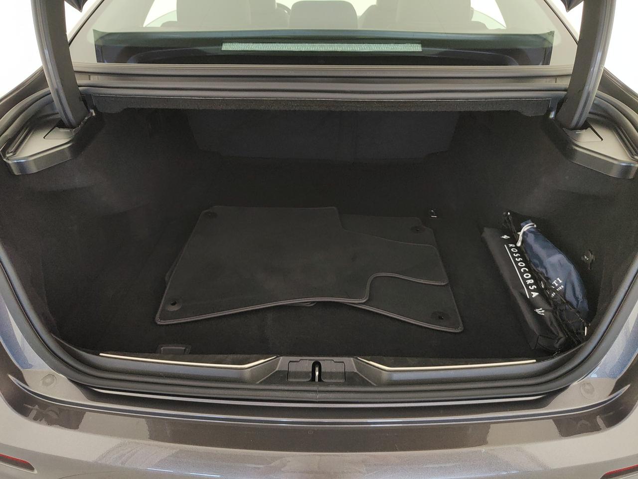 MASERATI Quattroporte 3.8 V8 Trofeo 580cv rwd auto
