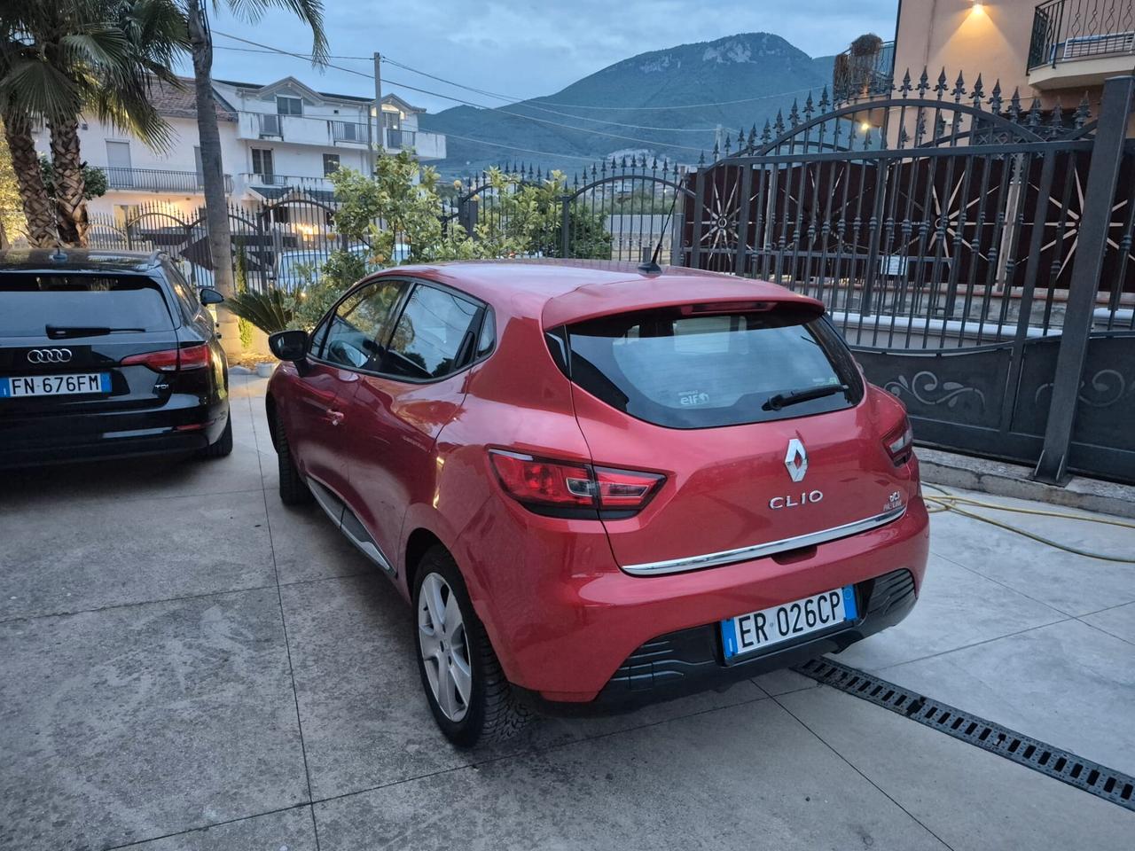 Renault Clio dCi 8V 90CV EDC Start&Stop 5 porte Energy Intens