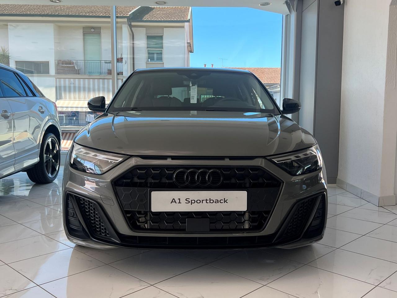 AUDI A1 II 2019 Sportback A1 Sportback 30 1.0 tfsi Identity Black 116cv