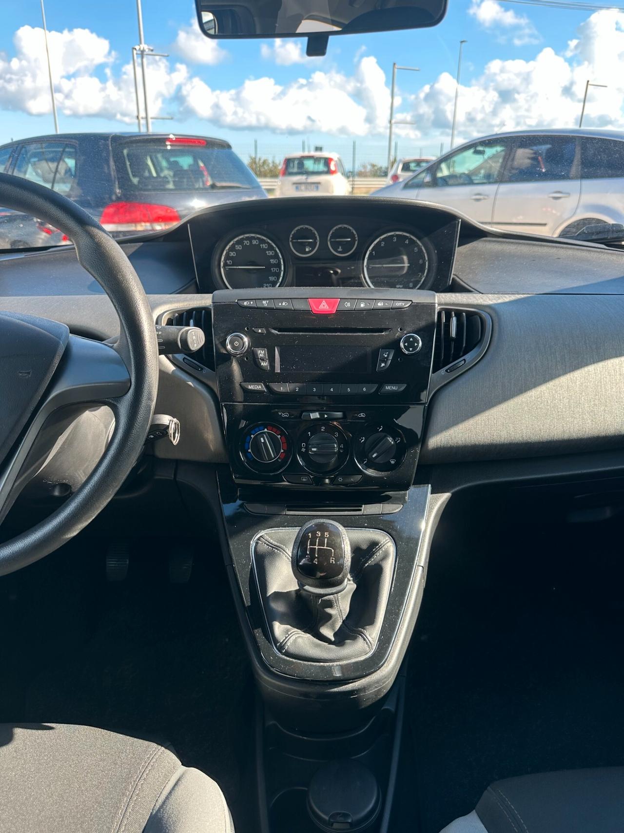 Lancia Ypsilon 1.2 69 CV GPL