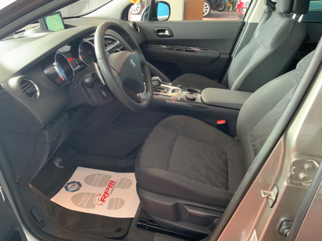 Peugeot 3008 HYbrid4