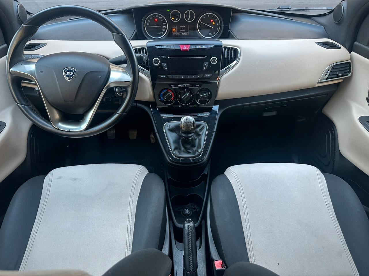 Lancia Ypsilon 1.2 69 CV 5 porte Platinum