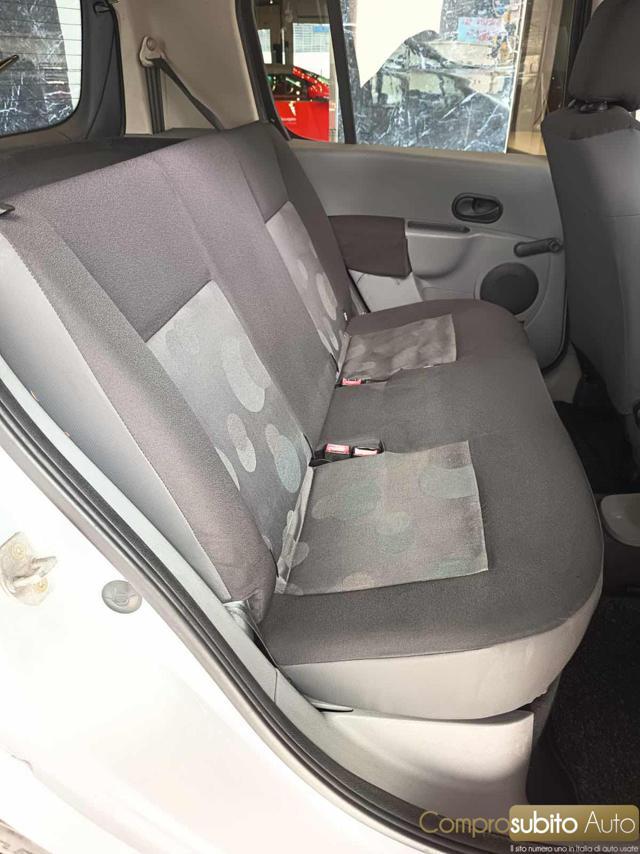 RENAULT Modus 1.2 16V Confort Dynamique
