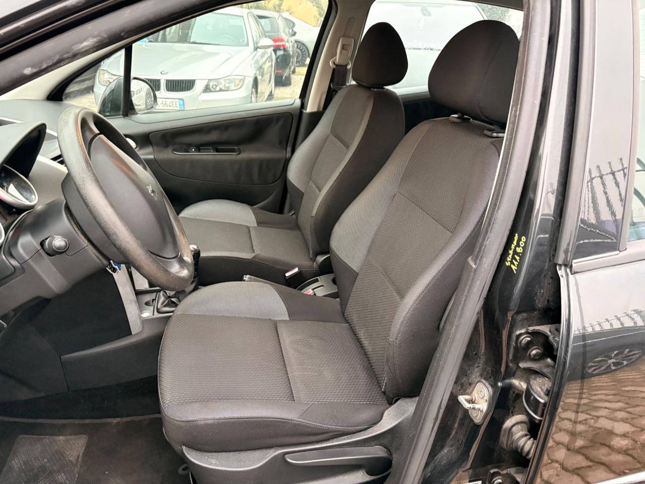 Peugeot 207 Plus 1.4 8V 75CV 5p. ECO GPL