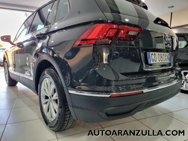 VOLKSWAGEN Tiguan NEW 2.0 TDI 150CV SCR DSG Life Navi - Fari a Led