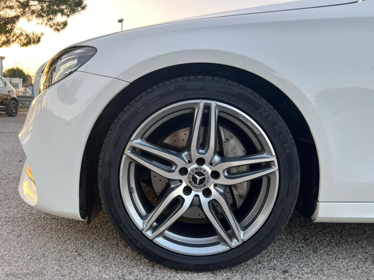 MERCEDES-BENZ E 220 d S.W. Auto Premium