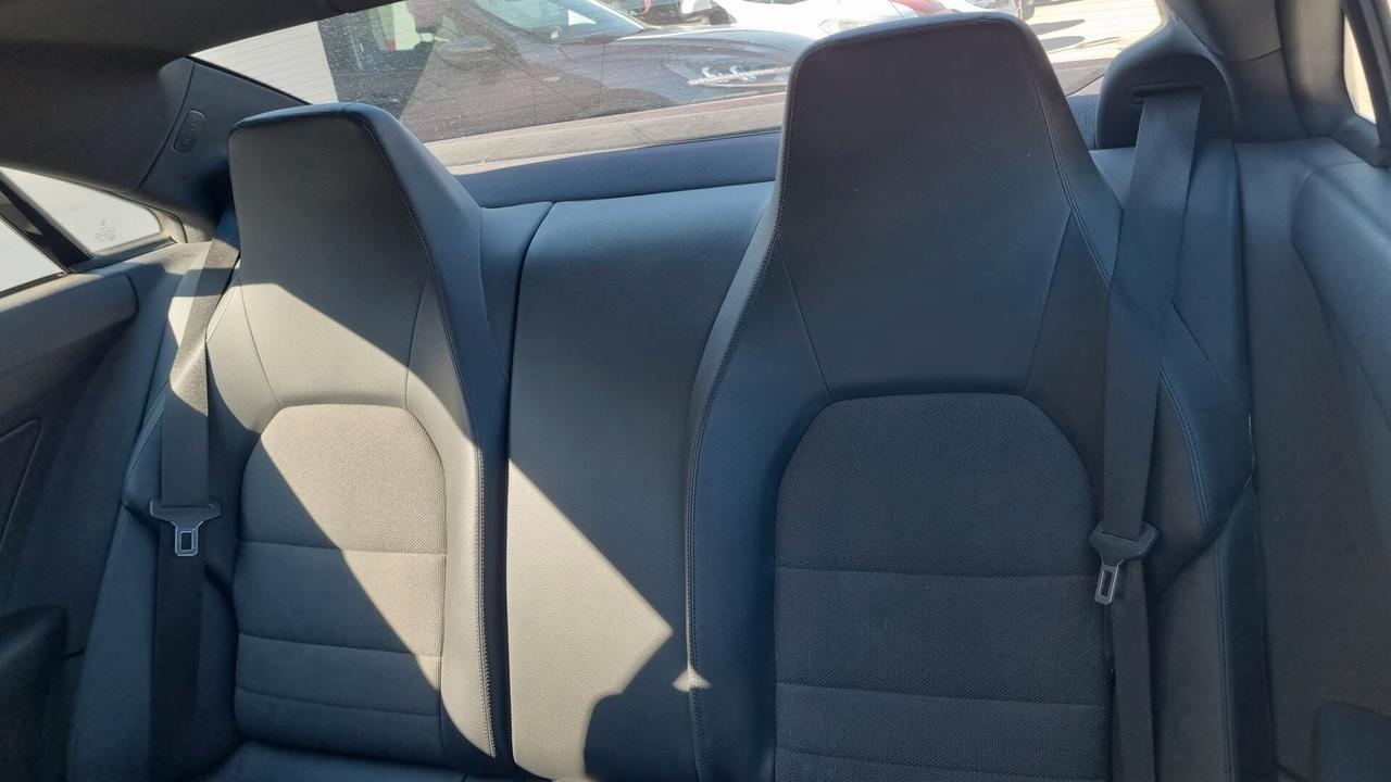 Mercedes-benz E 220 CDI Coupé BlueEFFICIENCY