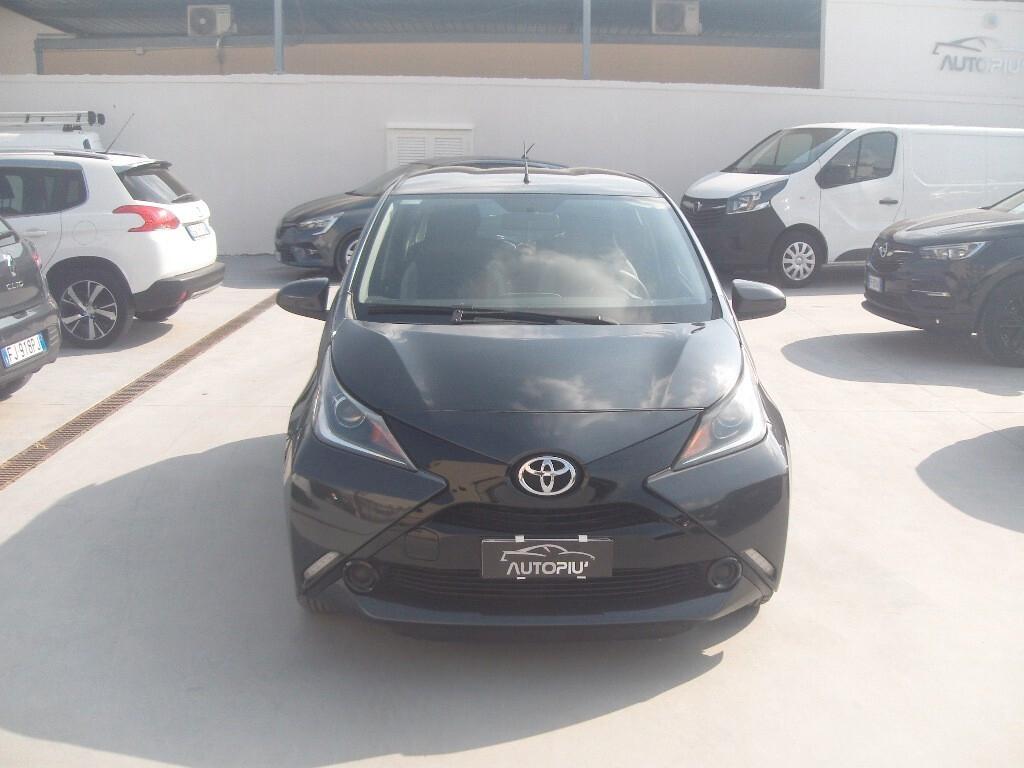 Toyota Aygo 1.0 VVT-i 69 CV 5 porte x-cool
