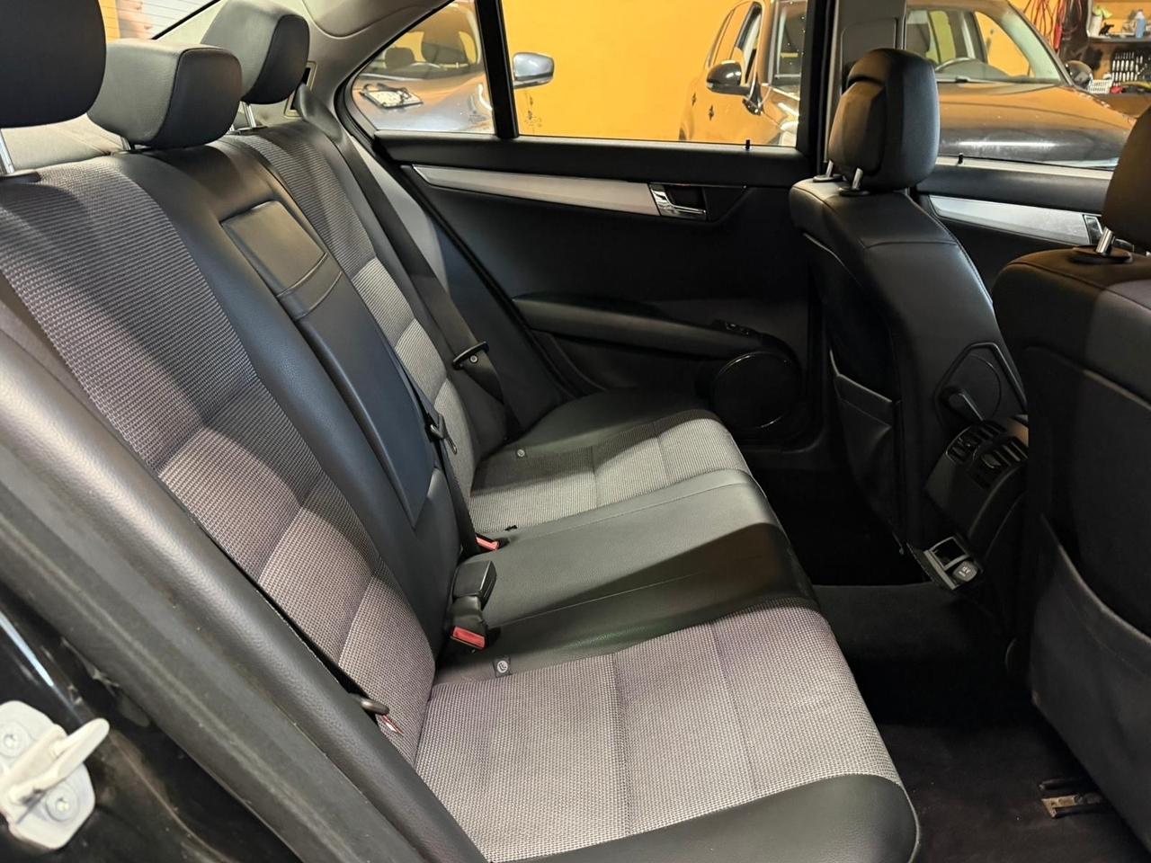 Mercedes-benz C 220 CDI BlueEFFICIENCY Avantgarde AMG