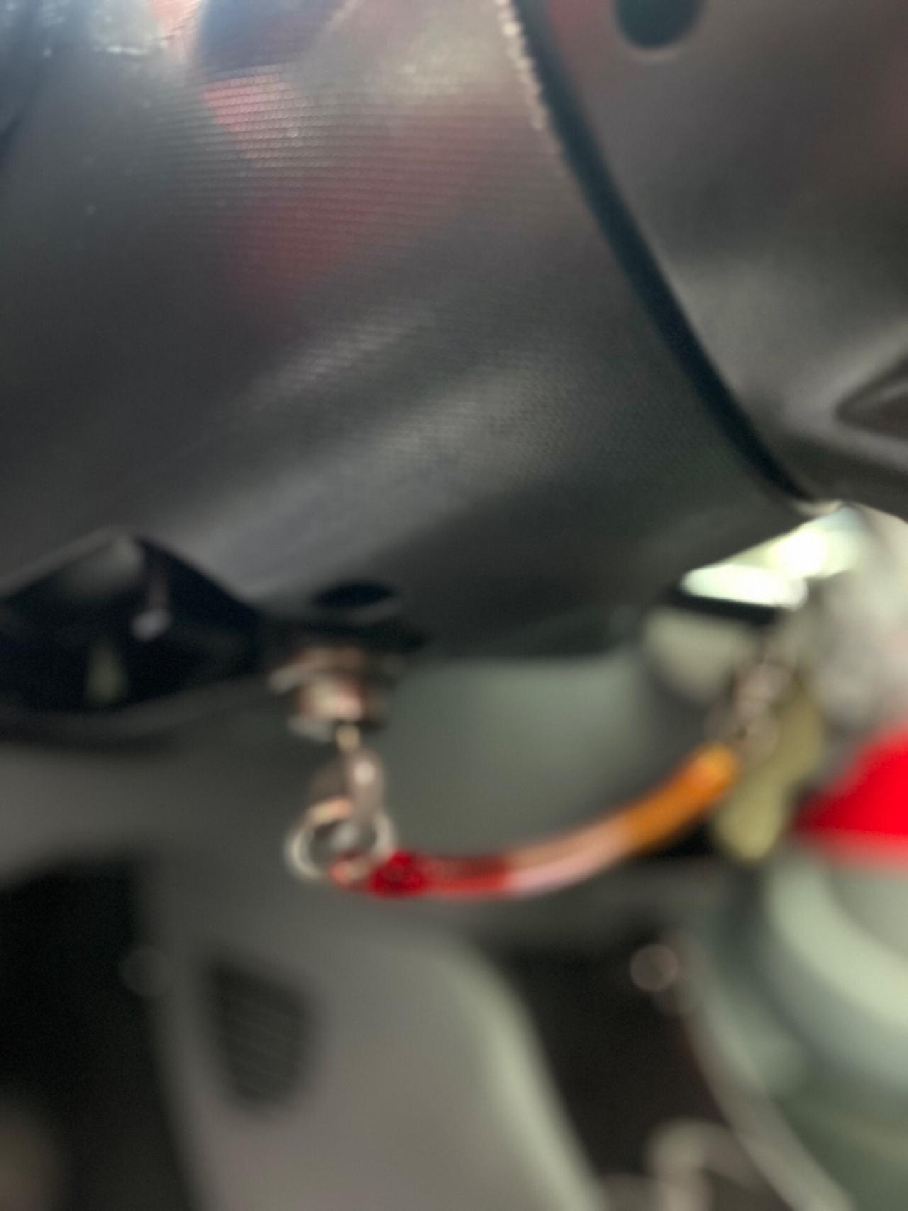 Peugeot 107 1.0 Benz. CAMBIO AUTOMATICO 2010