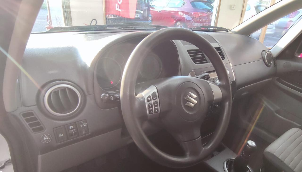 Suzuki SX4 1.5 16V Outdoor Line -GPL-