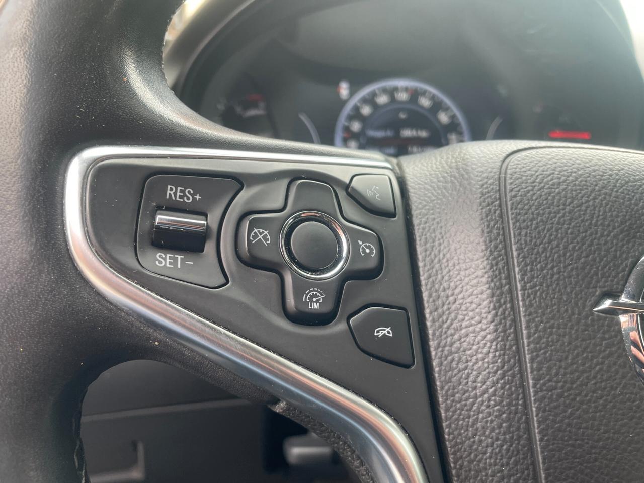 Opel Insignia AUTOMATICA - EURO 6