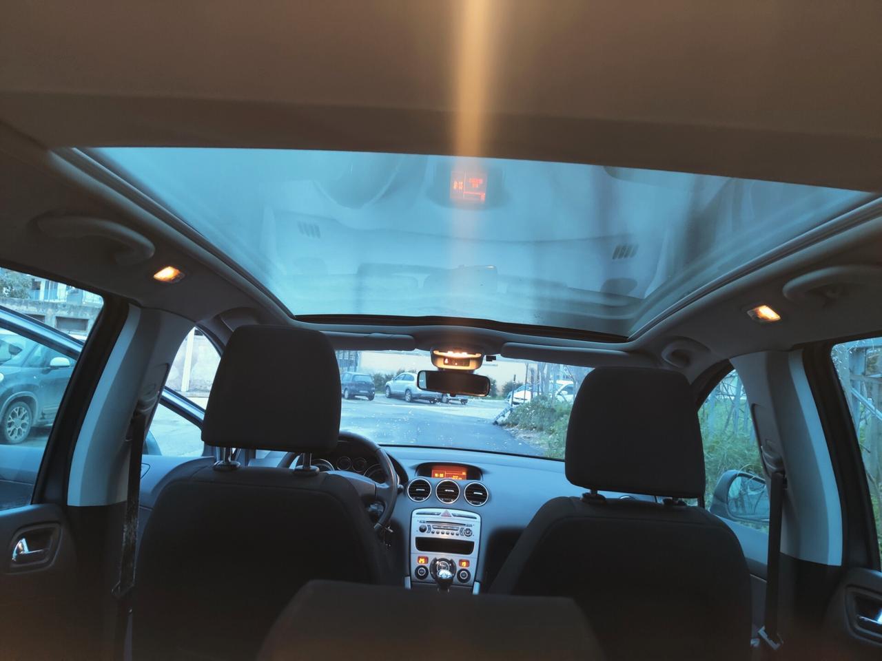 Peugeot 308 1.6 HDi 110CV SW Ciel Premium