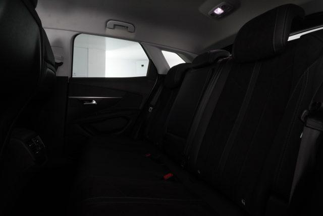 PEUGEOT 3008 3008 BlueHDi 130 EAT8 S&S Crossway