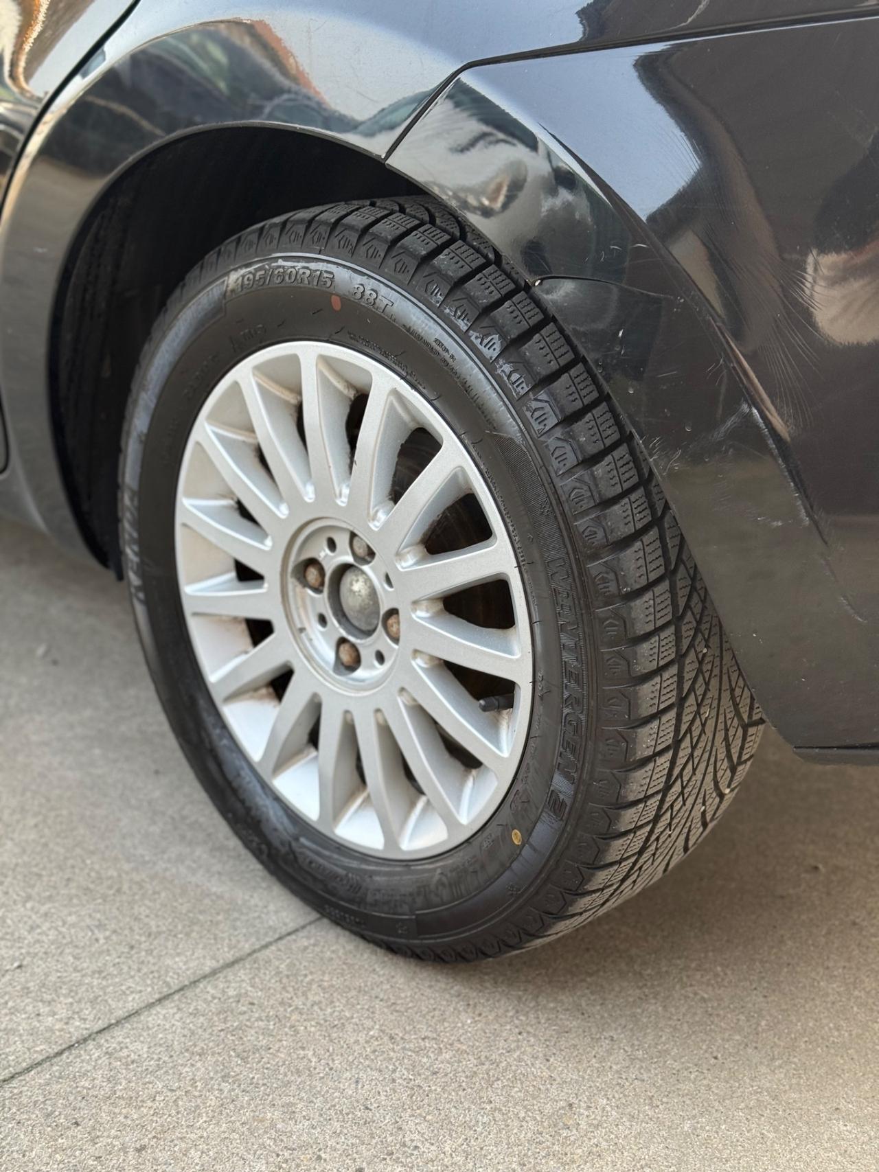 Lancia MUSA 1.4 16V Poltrona Frau