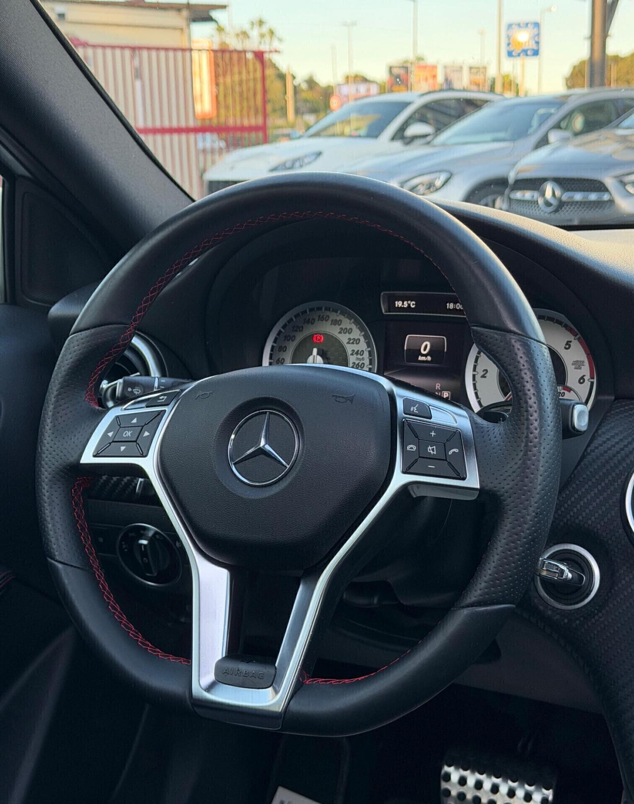 Mercedes CLASSE A 180D 109CV PREMIUM AMG