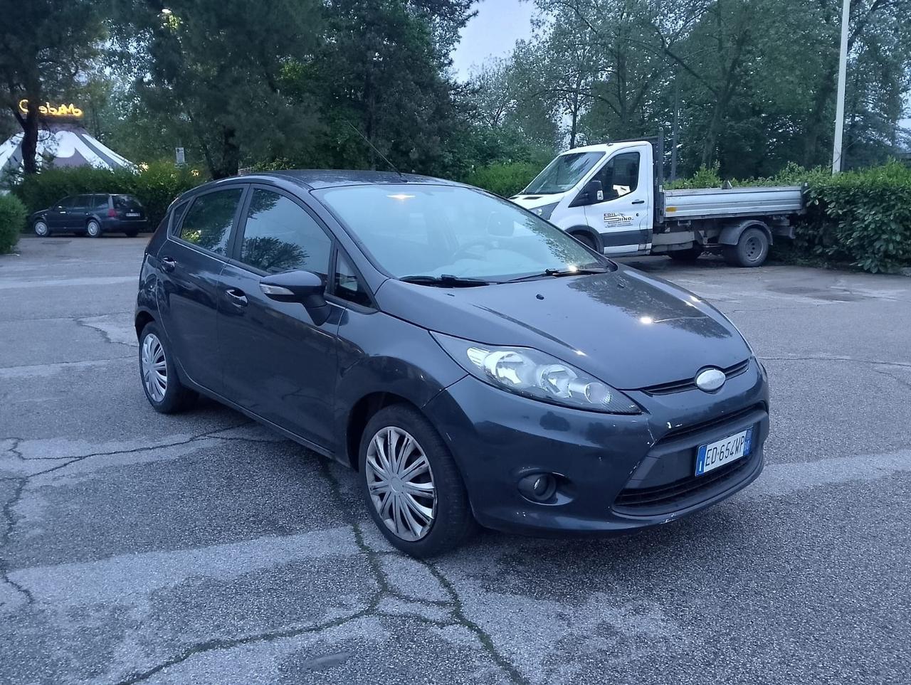 Ford Fiesta 1.6 TDCi 95 CV 5p. Titanium perfetto stato