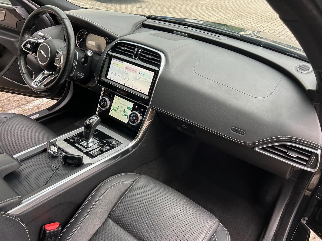 Jaguar XE 2.0 i4 R-Dynamic S rwd 250cv auto