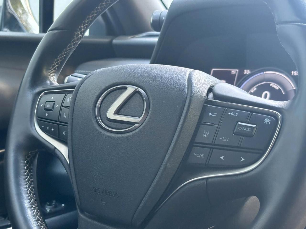 Lexus UX 2019 250h 2.0 Midnight 2wd cvt
