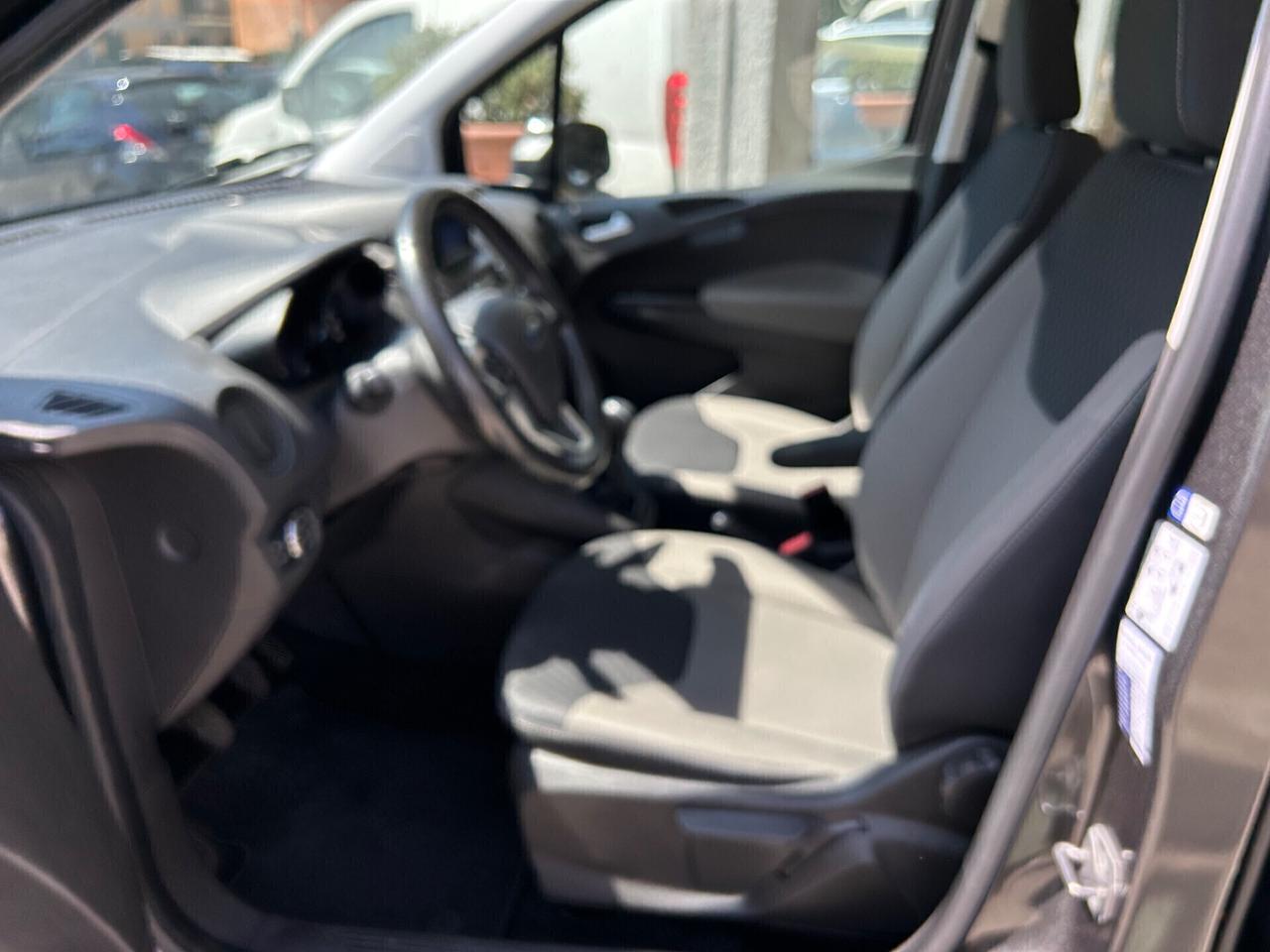 Ford Tourneo Courier 1.5 TDCI “ 40.000 KM “