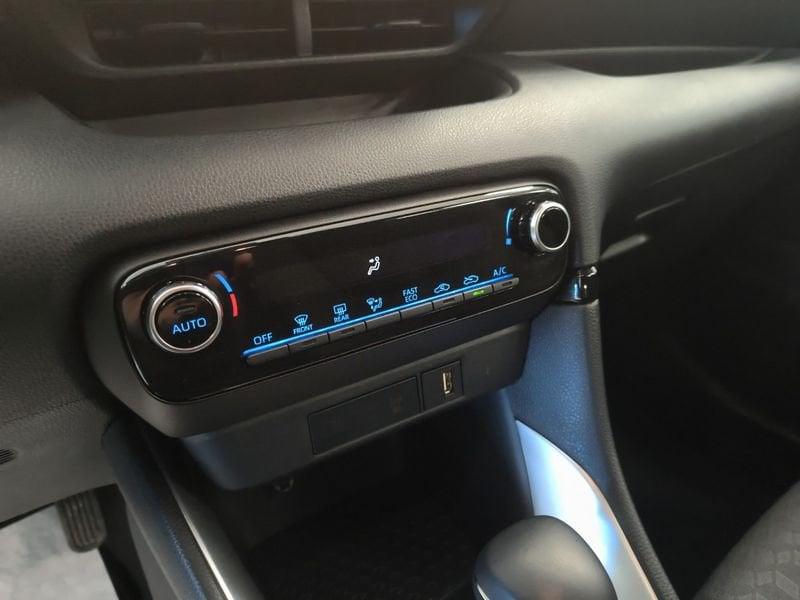 Toyota Yaris Hybrid Trend MY22