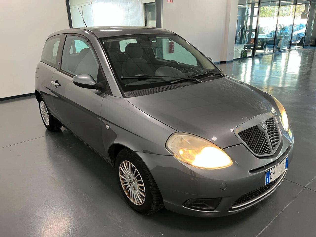 Lancia Ypsilon 1.2 Argento