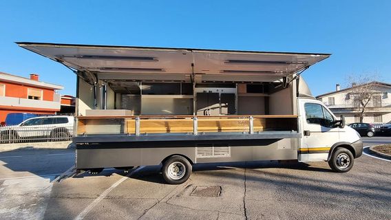 AUTOCARRO FOOD TRUCK