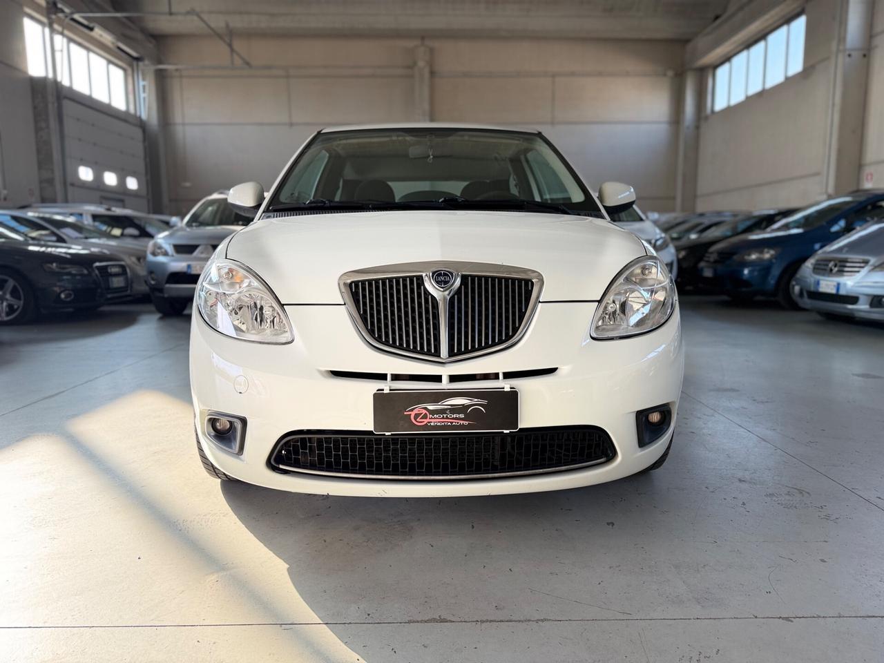 Lancia Ypsilon 1.3 MJT 75 CV Elle NEOPATENTATI