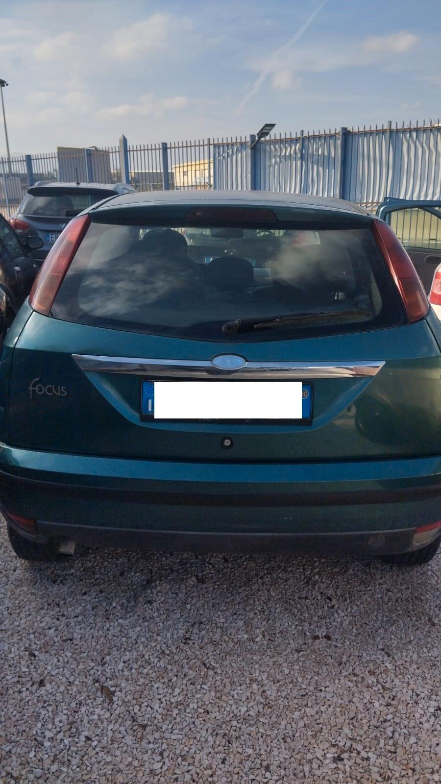 Ford Focus 1.8 TDDi cat 5p. Ghia