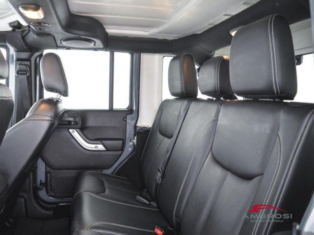 JEEP Wrangler 2.8 CRD DPF Sahara Auto
