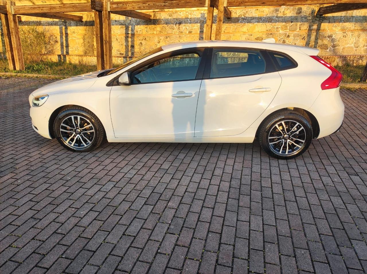 Volvo V40 D3 Geartronic Business Plus