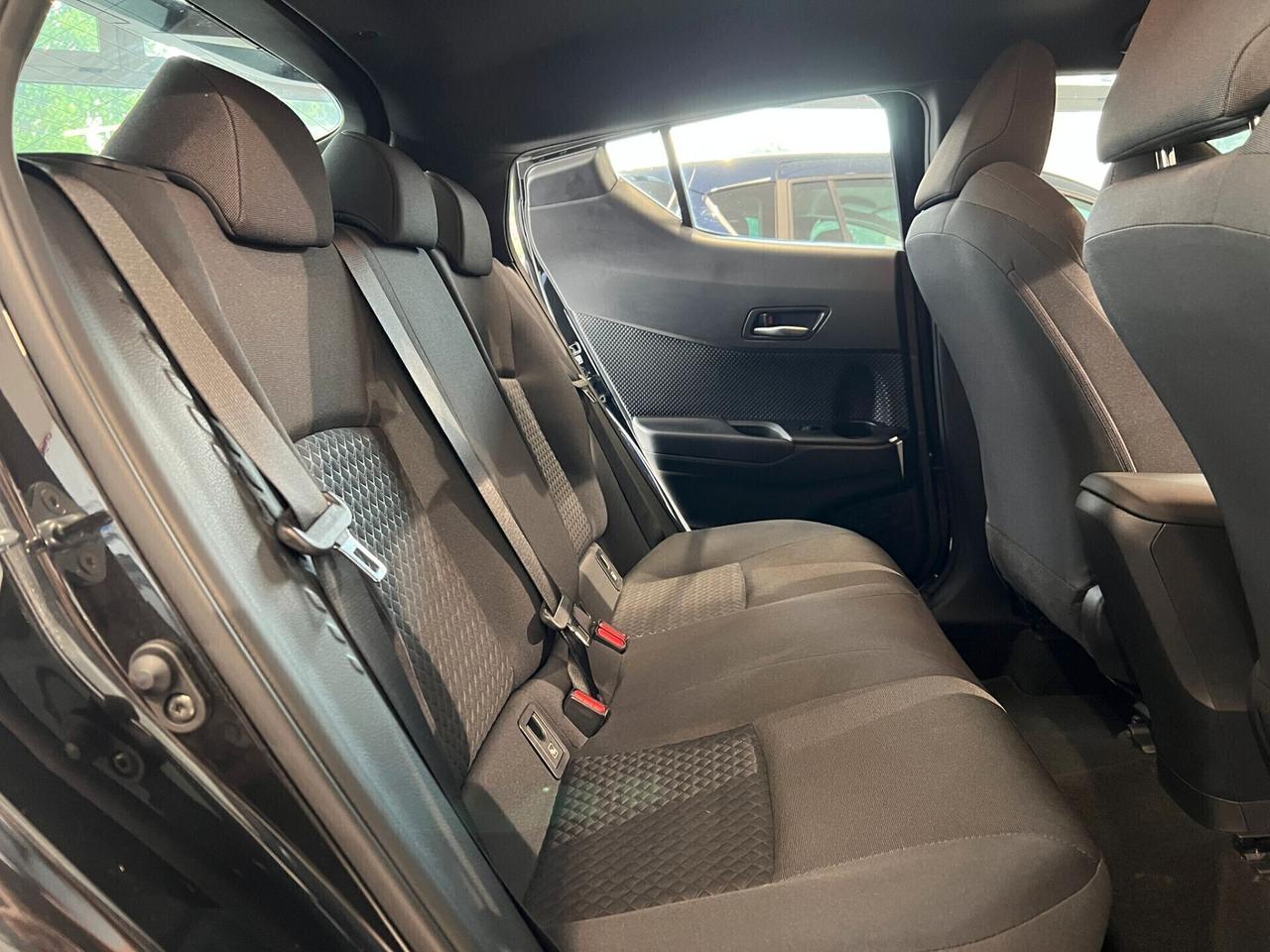Toyota C-HR 1.8 Hybrid E-CVT GR Sport