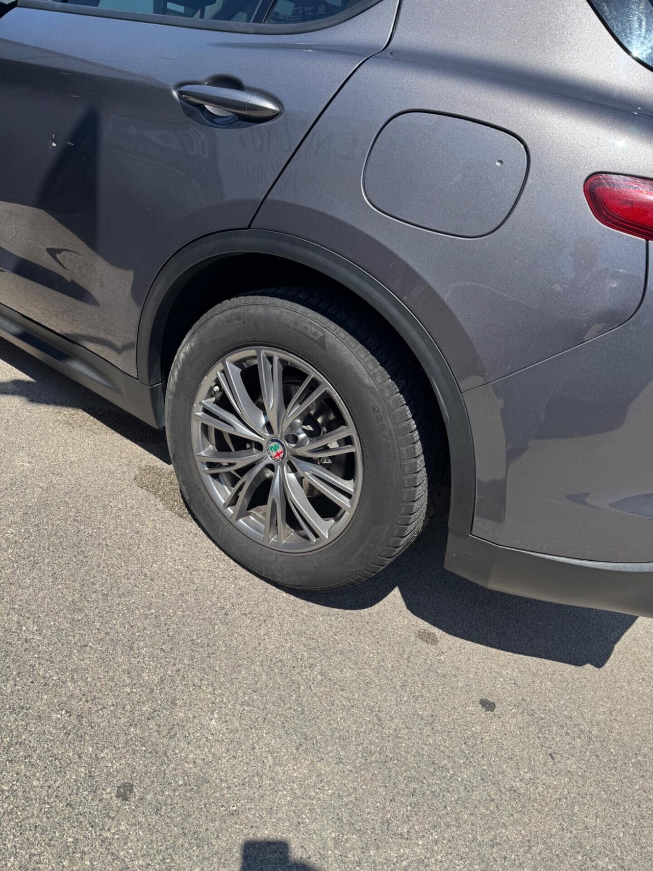 Alfa Romeo Stelvio 2.2 Turbodiesel 180 CV AT8 Q4 Business